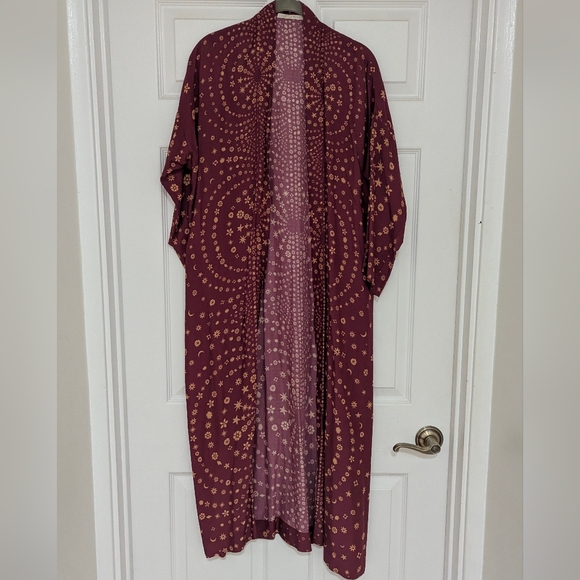 NR Sample Robe - Picture 3 of 5